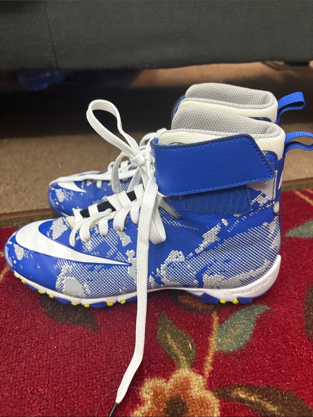 Nike Vapor FastFlex Shark football cleats 
5Y